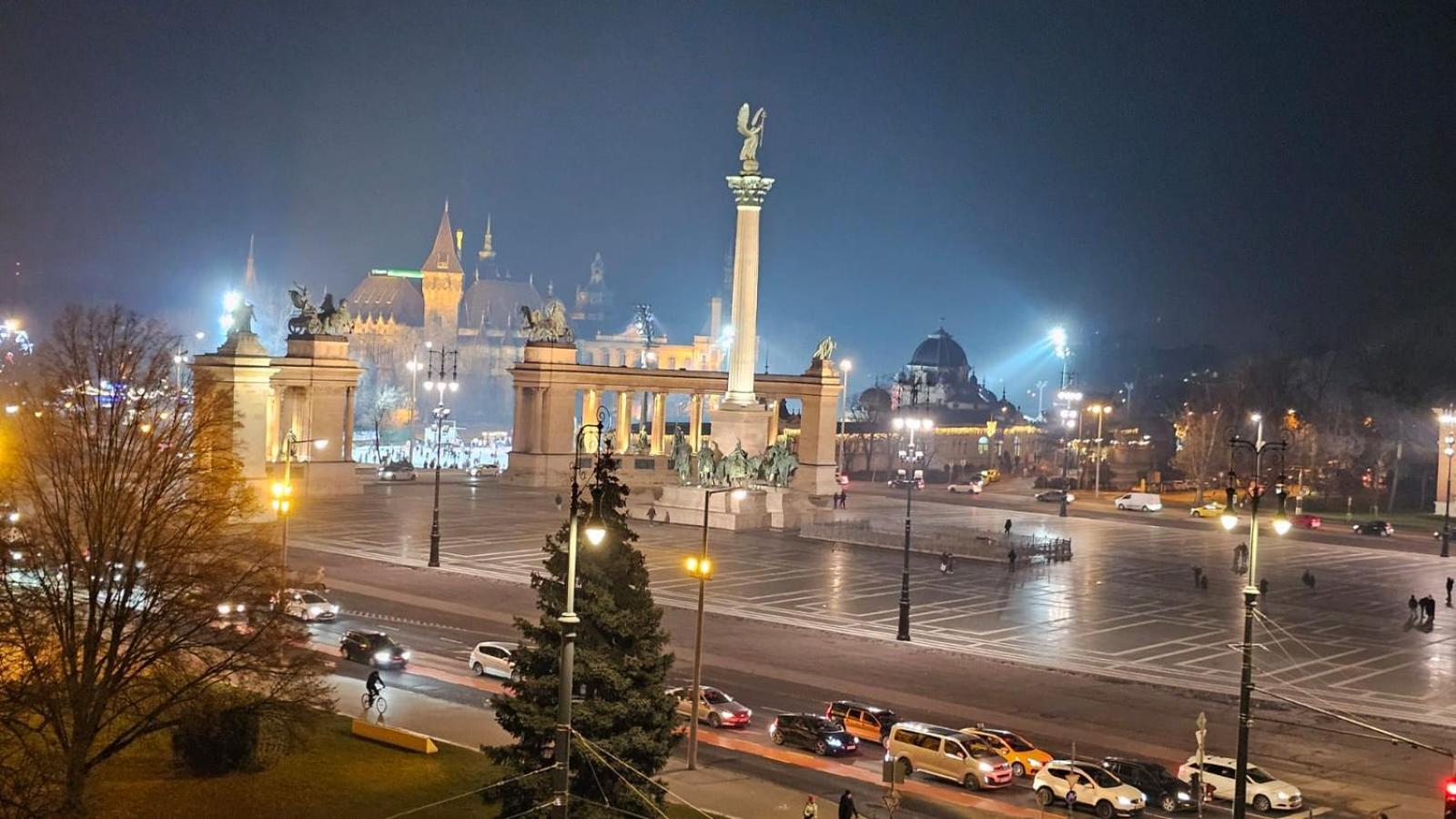 The Grand Penthouse With Stunning View To Heroes Square *
